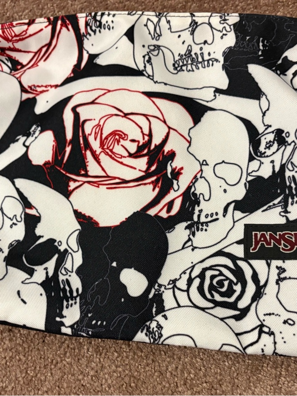 Jansport Skull and Roses Ditty Bag - Picture 2 of 8
